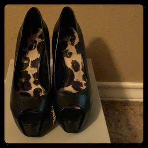 7.5 Jessica Simpson black heels